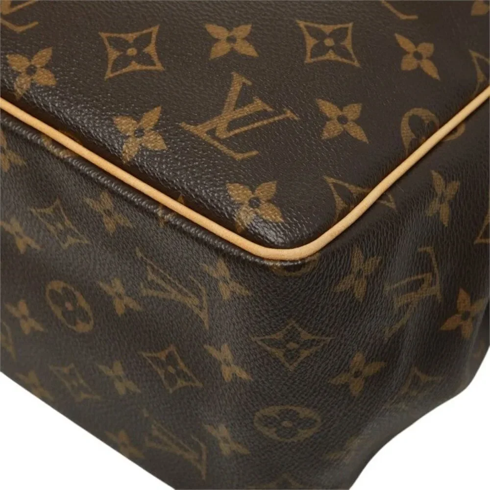 Louis Vuitton Monogram Batignolles Handbag